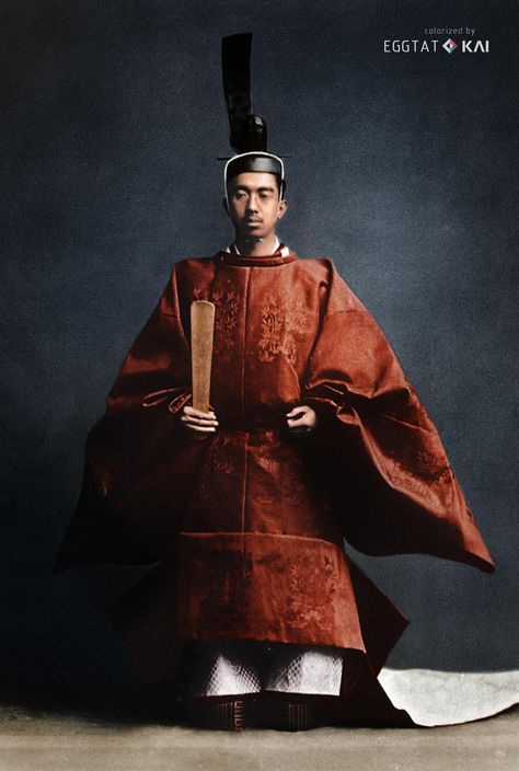 Hirohito Emperor, Emperor Hirohito, Japan Dress, Famous Historical Figures, Japanese Clothes, Lady Justice, Historical Armor, Fabulous Style, Japanese History