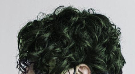 Green Hair Aesthetic Faceless, Mens Green Hair, Green Hair Faceless, Men With Green Hair, Dark Green Hair Short, Green Hair Color Men, Dark Green Hair Men, Green Hair Male, Green Hair Curly