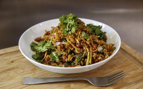 Nam khao tod Nam Khao, Crispy Rice Salad, Raw Ginger, Savory Rice, Crispy Rice, Red Curry Paste, Seasoned Rice, Rice Salad, Eat Lunch