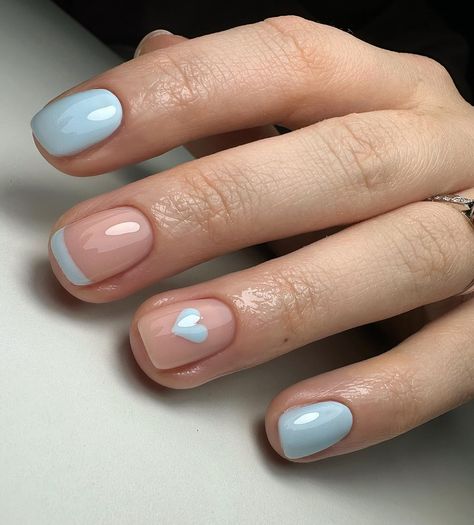 Shellac Nails Blue Design, Cute Baby Blue Nails Short, Nails For Baby Shower Boy, Baby Boy Shower Nails, Baby Boy Nails Designs, Baby Blue Short Nails, Baby Blue Nails Short, Blue Baby Shower Nails, Baby Shower Nails Boy