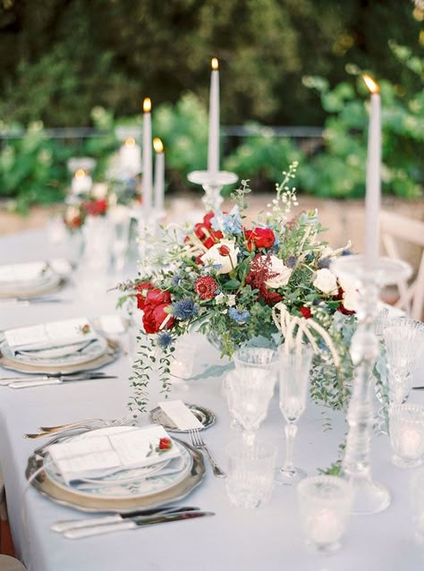 Blue Table Settings, Centerpieces Floral, Urban Wedding Venue, Chic Vintage Brides, Wedding Reception Flowers, Vintage Brides, Tuscan Wedding, Bouquets Wedding, Centerpieces Wedding