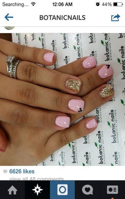 Rundisney Nails, Disney Nails French Tip, Selena Nails, Disney Nail Ideas, Disney Manicure, Minnie Nails, Pink Gold Nails, Disneyland Nails, Botanic Nails