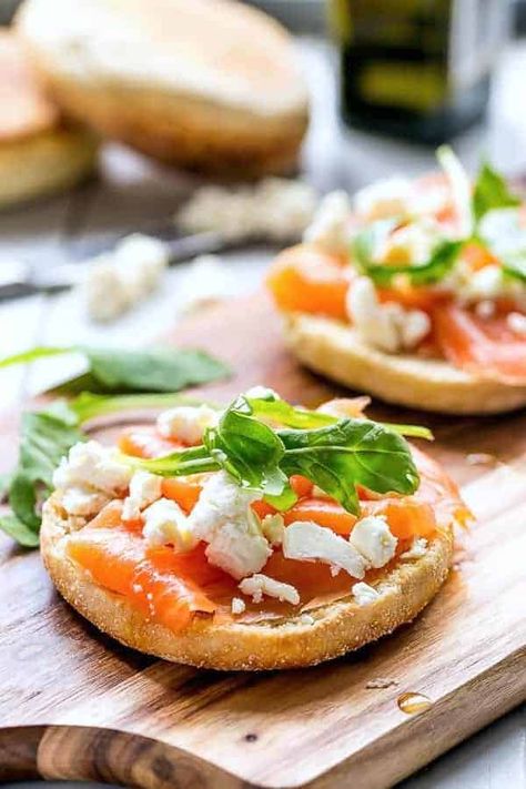 Shrimp Cocktail Appetizers, Salmon Breakfast, Best Salmon Recipe, Smoked Salmon Dip, Honey Garlic Salmon, Easy To Cook Meals, Cafe Delites, Garlic Salmon, Goats Cheese