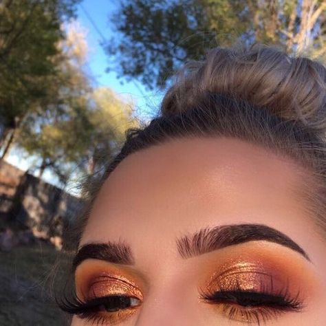 Trucco Smokey Eye, Copper Eyeshadow, Bronze Eye Makeup, Smokey Eye Makeup Look, Orange Eyeshadow, Gold Eye Makeup, Makeup Smokey, Best Eyeshadow, Cake Face