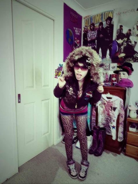 Punk Fashion Edgy, Scene Queen Outfit, Scene Rave, Mcbling Fashion, Trashy Outfits, 2015 Outfits, 2010s Fashion, Earthy Outfits, Trashy Y2k