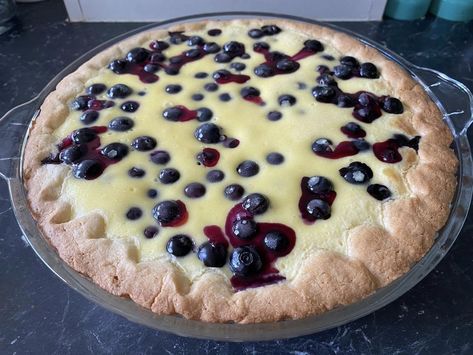 Blueberry Custard Pie Recipes, Sour Cream Blueberry Pie, Blueberry Custard Pie, Eating Around The World, Blueberry Custard, French Custard, Custard Slice, Custard Pie Recipe, Delicious Sweets