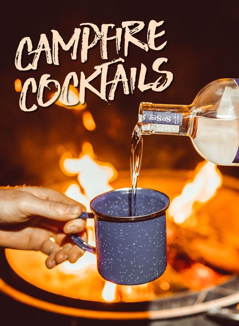 5 Campfire Cocktails: Recipes to Warm You up This Winter Christmas Bonfire Party, Winter Campfire Party, Easy Camping Cocktails, Hot Cocktails Winter, Bonfire Cocktails, Winter Bonfire Party Ideas, Camping Drinks Alcohol, Glamping Meals, Bonfire Drinks