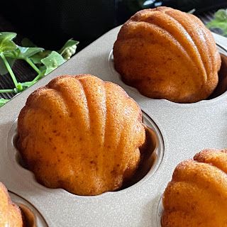 My Mind Patch: Round Seashell Butter Cake Madeleine Seashell Madeleine, Madeleine Cake, Seashell Cake, Sponge Cakes, Almond Powder, Pan Sizes, Cupcake Pan, Raw Sugar, Golden Syrup