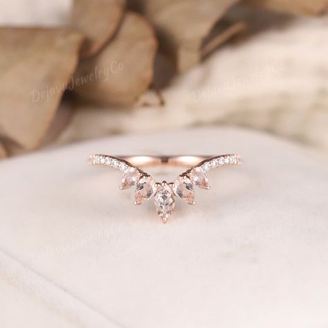 Art Deco Morganite Curved Wedding Band Rose Gold Marquise - Etsy Finland Rose Gold Curved Wedding Band, Morganite Wedding Band, Stacked Diamond Bands, Promise Band, Unique Roses, Curved Wedding Band, Matching Wedding Bands, Unique Wedding Bands, Bridal Bands