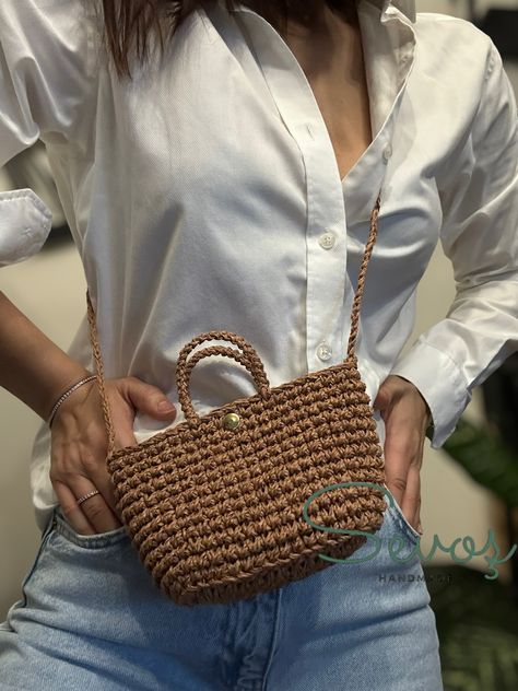 #ceochetbag #crochet #handmadebag #bag #handmade Brown Casual Crochet Bag, Handmade Natural Crochet Handheld Bag, Handmade Natural Handheld Crochet Bag, Handmade Eco-friendly Brown Crochet Bag, Eco-friendly Brown Handheld Crochet Bag, Handmade Bags Crochet, Diy Handmade Bags, Raffia Crochet, Funny Bags