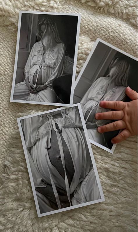 Cute Ways To Announce Pregnancy To Husband, Be Real Template, Preg Aesthetic, Baby Announcement Flat Lay, Chic Pregnancy Announcement, Pregnancy Polaroid, Polaroid Pregnancy Pictures, Vintage Pregnancy Pictures, Unique Pregnancy Photos