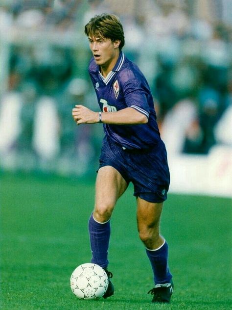 Brian laudrup Fiorentina Brian Laudrup, Sales Image, Newspaper Archives, Photo Projects, Press Photo, Vintage Photographs, Vintage Images, Football Players, Old Photos