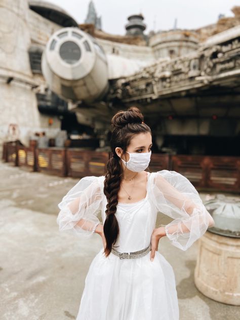 Star Wars Disneybound Couple, Dapper Day Star Wars, Princess Leia Inspired Wedding Dress, Galaxies Edge Outfit, Princess Leia Disneybound, Leia Inspired Outfit, Princess Leia Inspired Outfit, Galaxy Edge Outfit, Galaxy’s Edge Outfit