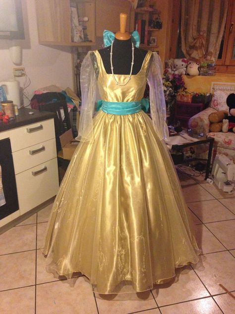 Anastasia movie cartoon yellow dress by liliemorhiril on Etsy Anastasia Yellow Dress, Anastasia Cosplay, Anastasia Movie, Anastasia Dress, Movie Cartoon, Princess Cosplay, Princesa Disney, Disney Dresses, Dress Yellow