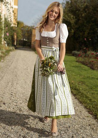 Traditional Bavarian (Germany) folk dress: dirndl dress and lederhosen - Nationalclothing.org Traditional German Clothing, Drindl Dress, German Traditional Dress, Germany Outfits, German Costume, German Outfit, German Dress, Vintage Trends, Dirndl Dress