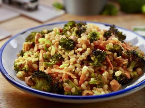 Miso Broccoli, Grain Salad Recipes, Grain Salads, Wheat Berry Salad, Charred Broccoli, Wheat Berry, Eating Fresh, Grain Bowls, Berry Salad