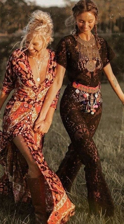 Mode Coachella, Bohemian Schick, Hippie Rock, Hippie Women, Festival Inspo, Ethno Style, Look Festival, Estilo Hippy, Mode Hippie