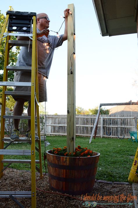 DIY Sturdy Planted Posts | Complete step-by-step tutorial to create posts in planters that are guaranteed not to blow over or shift. ‪#‎MiJardinalidad‬ ‪#‎ad‬ Diy Patio Ideas, Backyard Shade, Patio Diy, Backyard Lighting, Backyard Living, Backyard Makeover, Shade Sail, Patio Lighting, Backyard Projects