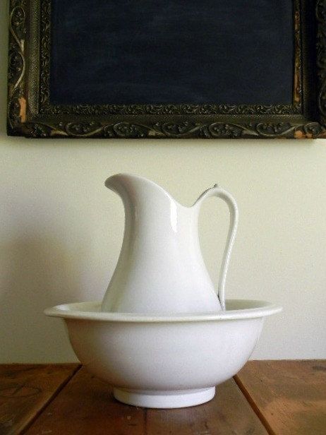 White Pitchers, Pitcher And Basin, Megan White, Farmhouse Pitchers, Pitcher Ceramic, Camper Bathroom, Antique Crocks, Primitive Bathrooms, Farmhouse Fresh