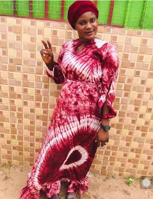 Ankara Kaftan Styles, Kaftan Styles For Ladies, Adire Dress, Ankara Kaftan, Kaftan Styles, Short Gowns, Skirt And Blouse, Making Shirts, Long Gown