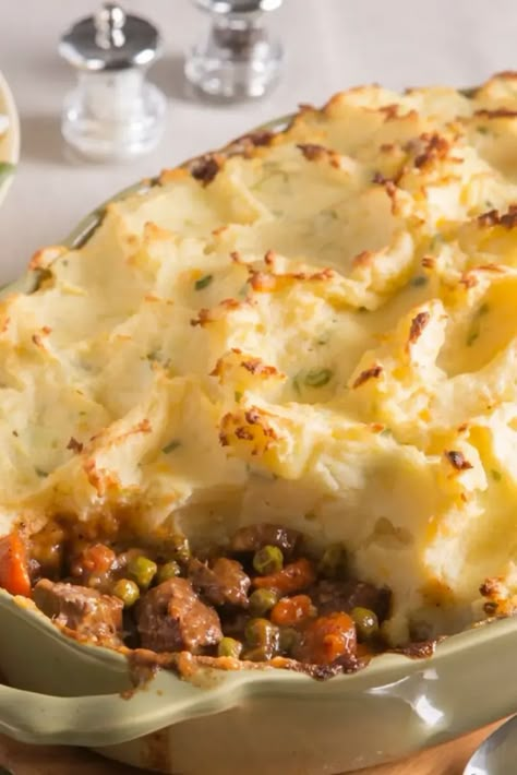 Irish Shepherds Pie Recipe, Sheppards Pie Recipe, Best Shepherds Pie, Shepherds Pie Recipe Pioneer Woman, Traditional Shepherds Pie, Best Shepherds Pie Recipe, Shepards Pie Recipe, Shepherd Pie, Shepherd's Pie Recipe