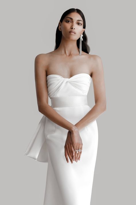 Prabal Gurung Launches a Bridal Collection For Spring 2022 Dreamy Wedding Dress, Corset Gown, Looks Party, Prabal Gurung, Dreamy Wedding, Dream Wedding Dresses, Weeding, Wedding Suits, Bridal Collection