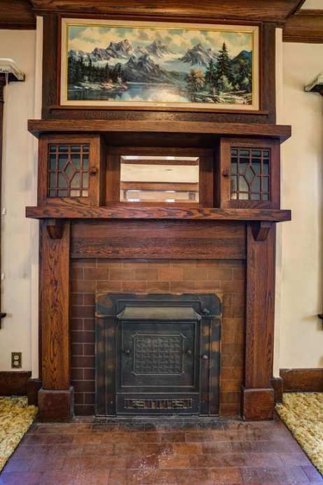 1890s Fireplace, Old House Fireplace, Old Fireplace Ideas, Craftsman Fireplace With Built Ins, Craftsman Fireplaces, Craftsman Fireplace Mantels, Old House Living Room, Craftsman Built Ins, Bungalow Fireplace