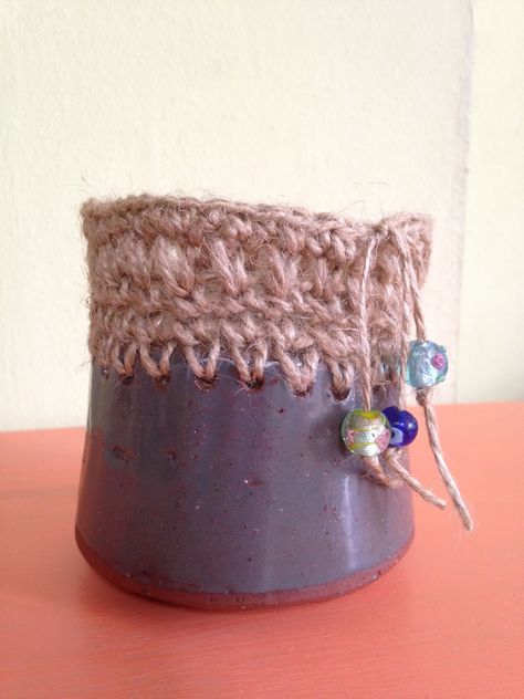 Crochet pottery Crochet And Pottery, Pottery Crochet, Crochet Pottery, Pottery Projects, Ceramics Inspiration, Crochet Weaves, Pottery Inspiration, Papel Mache, Ceramics Projects