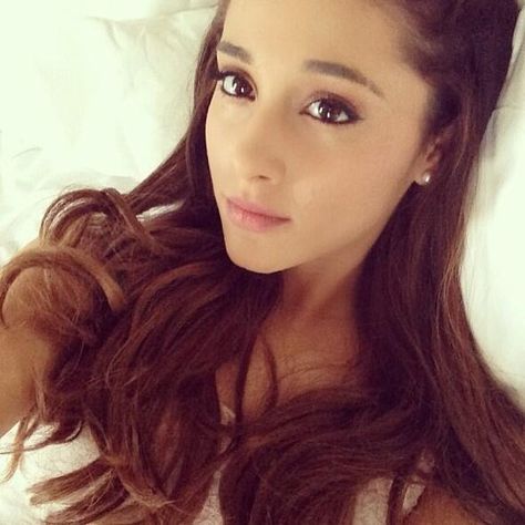 Ariana Grande Ariana Grande Selfie, Ariana Grande 2014, Ariana Grande Photoshoot, Ariana Grande Pictures, Ariana G, Dangerous Woman, Woman Crush, Belle Photo, Her Hair