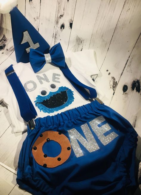 Cookie Monster 1st Birthday, Messy Cake, Monster Smash Cakes, Cookie Monster Birthday Party, Baby Boy Cookies, Monster First Birthday, Cookie Monster Cake, Monster 1st Birthdays, Cookie Monster Birthday