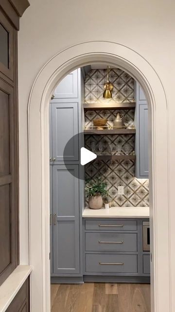 Stephanie Wiott Designs on Instagram: "World’s Favorite Butler Pantry ™️ 

Tile: @iccfloorsplus 
Cabinets: @bertch_cabinets in Polar
Hardware: @paxton_hardware Brass Gallery Rail
Faucet: @brizofaucet 
Counters: @indy_custom_stone with Vendara Solano Bella
Builder: @sigma_builders 
Neighborhood: @chathamhills 

#interiordesign #design #dreamhome #newbuild #westfieldin #homearama #luxury #butlerspantry" Butlers Pantry Ideas Layout, Scullery Ideas, Bertch Cabinets, Butlers Pantry Ideas, Pantry Goals, Colored Cabinets, Pantry Layout, Beautiful Pantry, Dirty Kitchen