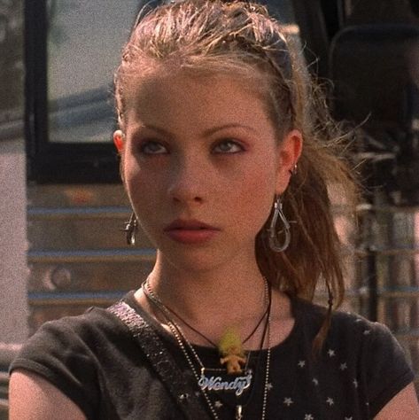 Michelle Trachtenberg Mysterious Skin, Mysterious Skin Wendy, Wendy Mysterious Skin, Wendy Peterson, Movie Core, Gregg Araki, Hopper Stranger Things, Georgina Sparks, Mysterious Skin