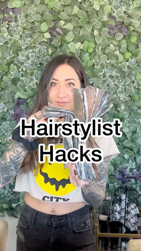 aaashleee on Instagram: Little hacks we use every day in the salon 🙌🏼🙌🏼 Do you do any of these in your salon?! #hairstylist #hairstylisthacks #salonhacks… Hair Stylist Essentials, Best Shoes For Hairstylist, Hair Stylist Organization, Hairstylist Organization Ideas, Hairstylist Must Haves, Hairstylist Outfit Ideas, Hairstylist Hacks, Hair Salon Organization Ideas, Salon Must Haves