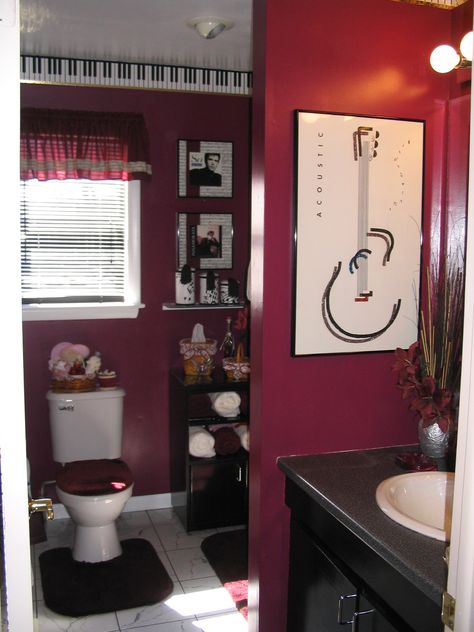 My music themed bathroom. Dream Bathrooms Luxury, Bathroom Mirror Makeover, Room Vanity Ideas, Gifts For Music Lovers, Diy Bathroom Design, Note Music, Luxury Bathroom Master Baths, Bathroom Vanity Decor, Modern Bathroom Interior