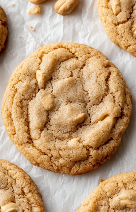 Copycat Nestle Toll House Peanut Butter Cookies Peanut Chocolate Chip Cookies, Peanut Butter Cookies With Peanut Butter Chips, Soft Peanut Butter Cookies Chewy, Copycat Peanut Butter Cookies, Peanut Butter Cookies Soft, Mmm Cookies, Russian Tea Cookies, Peanut Butter Chip Cookies, Roulade Recipe