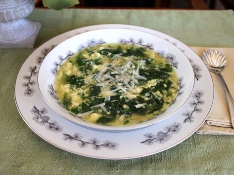 Italian Egg Drop Soup, Stracciatella Soup, Pastina Recipes, Pastina Soup, Italian Eggs, Spinach Egg, Egg Drop Soup, Egg Drop, Soup And Stew