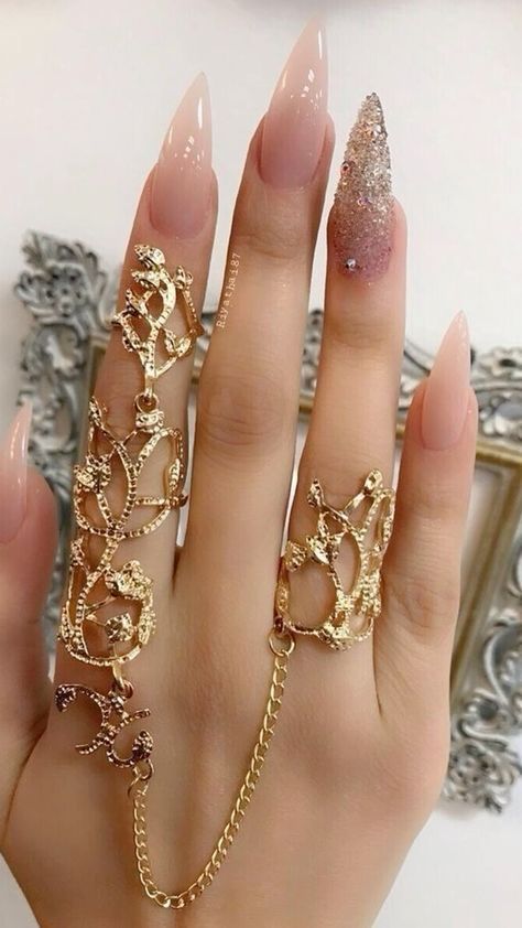 Fest Outfits, Hand Jewelry, Fantasy Jewelry, Girly Jewelry, Cute Acrylic Nails, Jewelry Inspo, Stylish Jewelry, Fesyen Wanita, Pretty Jewellery