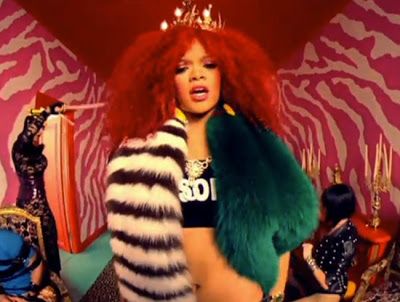 eye's Wild Style: Rihanna's S&M Music Video !! Rihanna Music Videos, Rihanna Quotes, Rihanna Music, R&b Music, Music Pics, Reggae Music, Wedding Music, My Favorite Music, New People