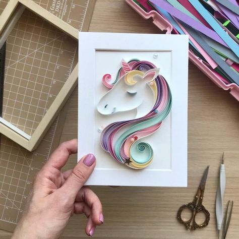 Quilling Decor, Quilting Flowers, Quilling Frames, Hearts Paper Crafts, Paper Quilling Flowers, Desain Quilling, Quilled Paper Art, Girls Room Wall Art, Girl Nursery Decor