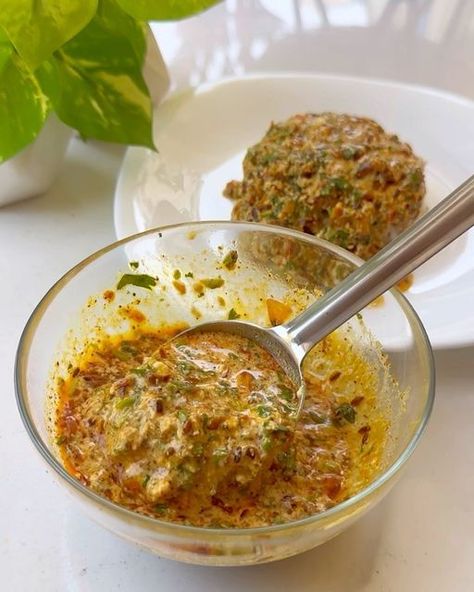 CFO | Chief Foodie Officer on Instagram: "Tadke Wala Dahi - A recipe which is quick, simple and delicious 😍🔥  Ingredients -  Oil - 2 tbsp  Cumin Seeds -  1 tsp  Chopped Garlic - 1 tbsp  Onions - 1  Haldi - 1/2 tsp  Kashmiri Red Chilly Powder - 1 tbsp  Curd - 1 cup  Sugar - 1 tsp  Salt - as per taste  Coriander - for garnishing   #food #foodie #foodgasm #dahi #curd #delish #yummy #love #like #meal #lunch #dinner #recipe   Chief Foodie Officer, CFO, Happy, Tadka Dahi, Friday, Dinner, Tasty, Recipe, Recipes" Tadka Dahi, Friday Dinner, Cumin Seeds, Tasty Recipe, Chopped Garlic, Chilli Powder, Dinner Recipe, 1 Cup, Healthy Diet