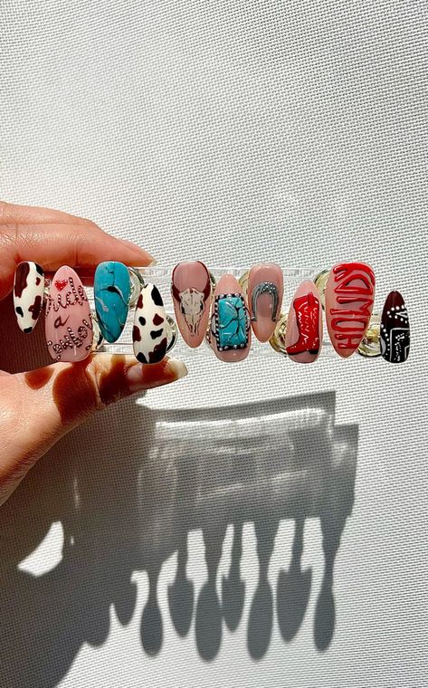 #nailsbyme #country #pressons #nailart #nails #sky  #city #texas #texascountry #western #bull #horns #rodeo #houstonrodeo  #pbr #turquoise #howdy #rideacowboy #cowboy #nail #cowhide #fyp #bullhorns #skyline #view #marchnails Houston Rodeo, Sky City, Texas Country, Bull Horns, Skyline View, Press Ons, Rodeo, Cow, Cowboy