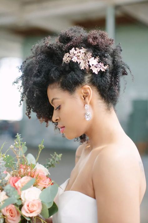 Natural Hairstyles For Wedding, Afro Wedding Hairstyles, Natural Hair Wedding, Black Wedding Hairstyles, Natural Wedding Hairstyles, Natural Hair Bride, Hairstyles For Wedding, Boho Wedding Hair, Pelo Afro