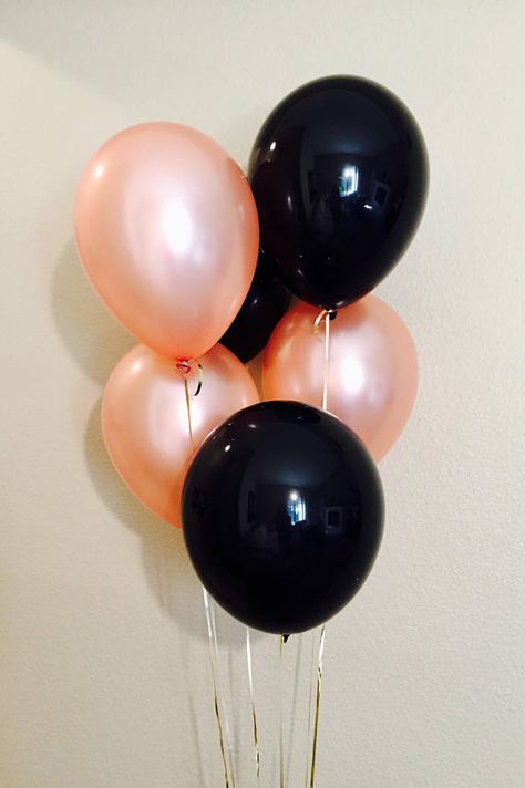 This is such a Classy Set!! Rose Gold and Black looks great together! The listing is for a mix of 6 of the following: * 3 Rose Gold Latex * 3 Black Onyx Latex PLEASE NOTE: These balloons are packaged as a set and arrive flat! They are 11 inch Balloons and will need to be filled with 18th Debut Ideas, Balloon Cloud, Balloon Logo, Grown Up Parties, Black Combination, 30th Party, Sweet Sixteen Parties, Rose Gold Party, Birthday Items