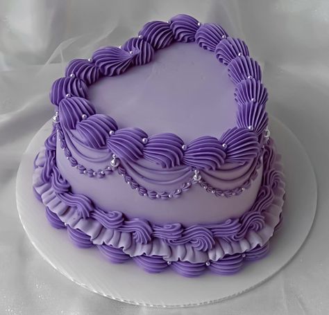 Purple Floral Cake, Floral Cake Ideas, How To Decorate Cakes, Bolo Vintage, Purple Cakes Birthday, Purple Birthday Party, Lavender Cake, Purple Cake, Birthday Cake Decorating Ideas