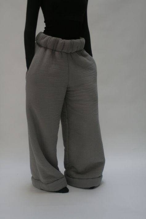 Sweat Pant Outfits, Outfit Closet, Grey Pants Outfit, Ready Aesthetic, 2024 Clothes, Etsy Ideas, Winter Fits, Gauze Fabric, Sweat Pants