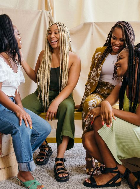 The Inherent Sisterhood Of Black Female Friendship+#refinery29 #paid Healing Retreats, Color Healing, Women Friendship, Friendship Photoshoot, Black Sisters, Sisters Photoshoot, Girl Friendship, Female Friendship, Giving People