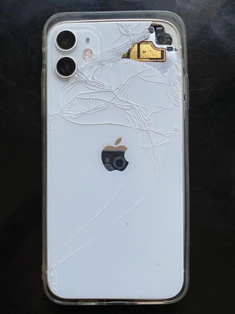 Broken Iphone 11, Iphone 11 Silicone Case, Iphone 11 White, Broken Iphone Screen, Broken Iphone, Mobile Phone Shops, White Apple, Broken Screen, Cell Phone Repair