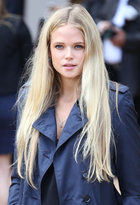 Gabriella Wilde Gabrielle Wilde, Gabriella Wilde, Perfect Blonde Hair, Casual Work Outfits Women, Hollywood Celebrity, Blonde Hair Looks, Brooke Shields, Legally Blonde, Fashion Figures