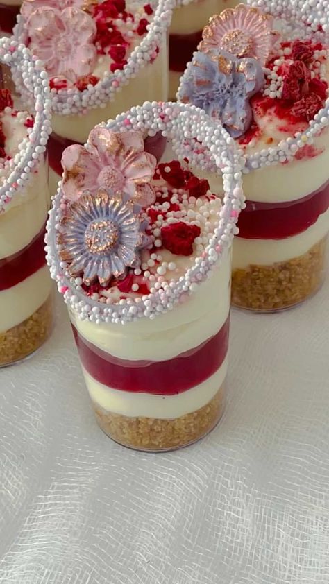 Cheesecake Shooters, Trifle, Fancy Cakes, Vanilla Cake, Mini Cheesecake, 1st Birthday, Cheesecake, Bridal Shower, Wedding Inspiration