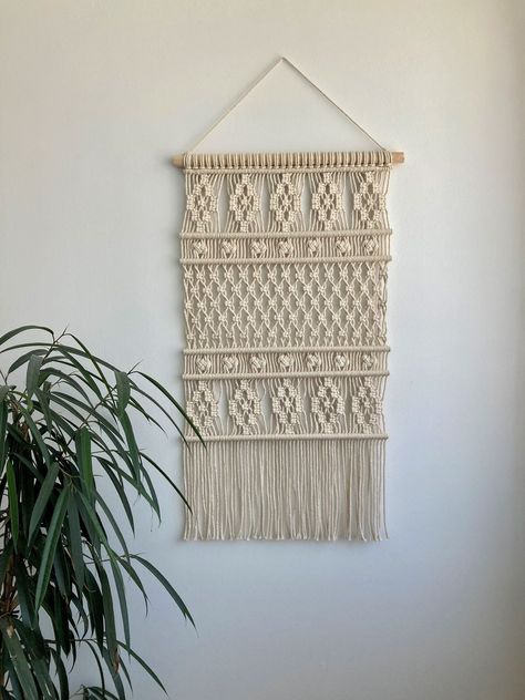 Scandinavian macrame wall hanging, modern macrame tapestry Add some scandy to your room with this gorgeous macrame wall hanging!  This wall hanging is made with 100% natural high quality twisted cotton cord. It's the perfect piece to give your space an extra touch of personality:) Size: - width: 50 cm - length: 87 cm Simple Geometric Pattern, Macrame Tapestry, Crochet Hair Accessories, Rope Crafts, Modern Macrame, Natural High, Macrame Ideas, Macrame Knots, Macrame Diy